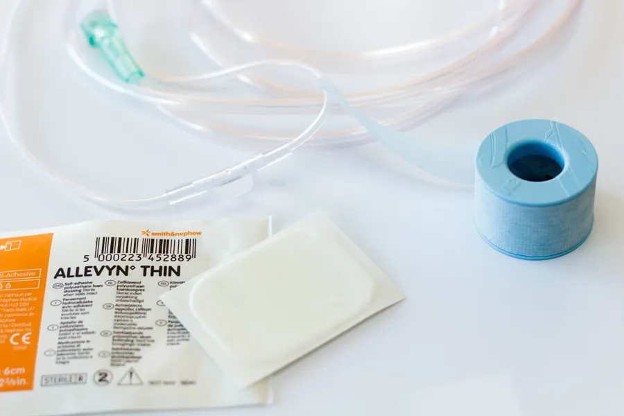 Medisinsk slange til maske, medisinsk tape og plaster